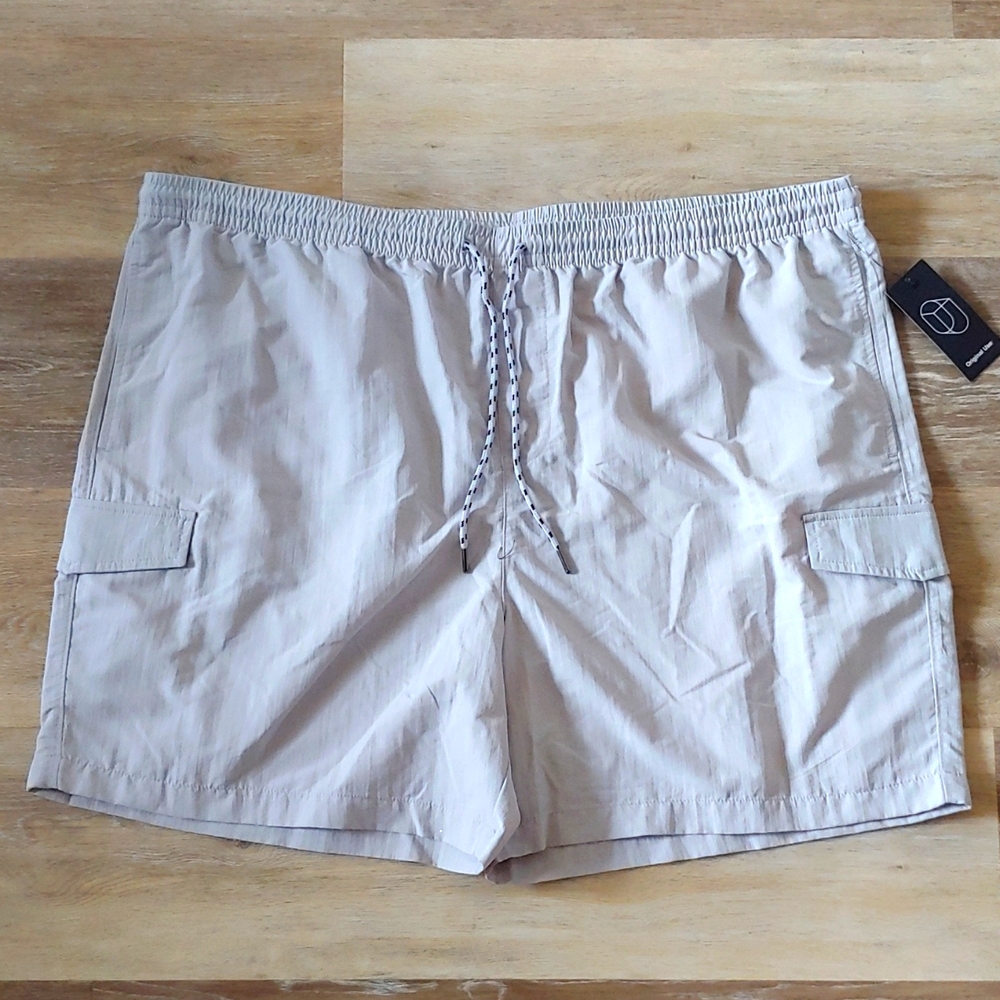 NWT Original Use Men's 100% Nylon Cargo Shorts Grey Size XL